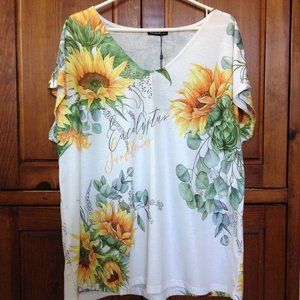 NWT Just Fashion Now  3XL Cotton top.  Sunflower design.